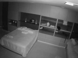 voyeurcam-casa-salsa-versus-room