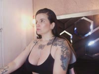 I provoke your mind, ignite your ideas and experiment at your side. A space where the word becomes desire. Here we play with the mind, ignite the imagination and break taboos. I invite you to explore without censorship, with intense, provocative and deeply stimulating conversations.