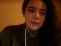 Hai ik ben Yusra 18 jaar en van Marokkaanse afkomst. Ik maak in mijn dagelijkse leven 18+  content en ervaar daar heel veel plezier in. Ik ben een vollere dame met grote borsten een dikke kont een klein buikje lief gezichtje en een bos vol krullen boven en beneden.ik doe aan augyo, foot, BDSM, SM, GFE, dominantie, onderdanigheid,en Golden shower fetisj. Naast fetisj doe ik ook aan twerken, boobie shows en samen spelen.