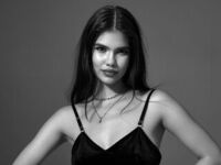 camgirl showing tits CelesteBent