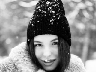 topless webcam girl CurtisStelmack