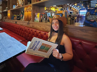 camgirl showing pussy MelanyCol