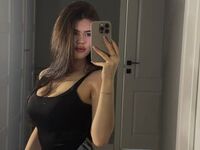 camslut showing pussy MellyBerry