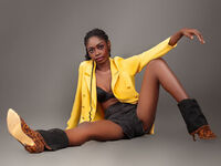 naked camgirl masturbating with vibrator TatianaAkil