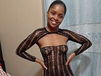 camgirl playing with dildo DaniellaHove