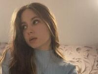 hot cam girl masturbating with vibrator MalissaHans