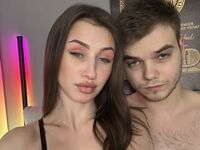 kinky webcam VikkiGeorge