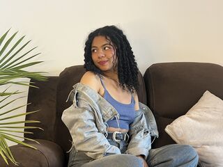 naked webcamgirl picture AddanasDaven