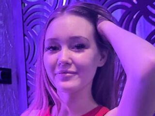 camgirl playing with sextoy AddieRunk