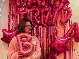 fingering webcamgirl picture AdinaBoas