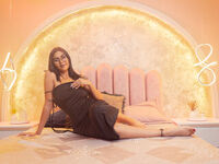 camslut masturbating AishaCarpenter