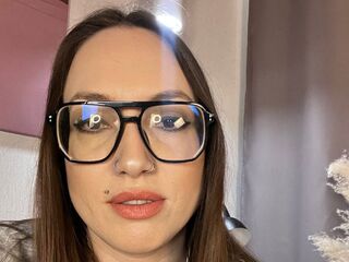 adult liveshow AleciaWood