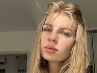 chat room webcam picture AlissMil