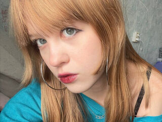 webcam strip tease show AmberLune