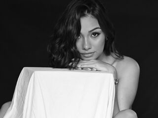 naughty chatroom AmyZuri