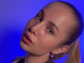 hot strip tease webcam AnnelleToulson