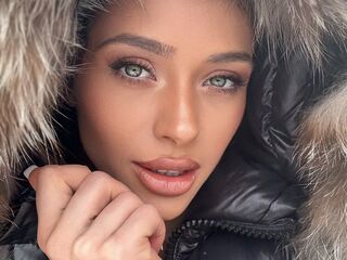 cam girl masturbating with dildo AriannaCherie