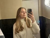 extreme webcam AryaThomas