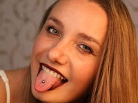 nude camgirl pic BelleCox