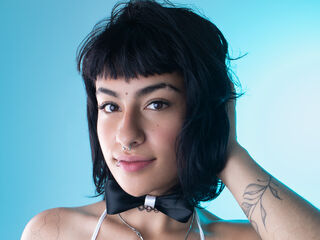 naughty camwhore BrianaBlake