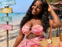 cam girl showing tits BrownRay