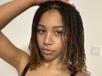 naked webcam girl CadeyMir