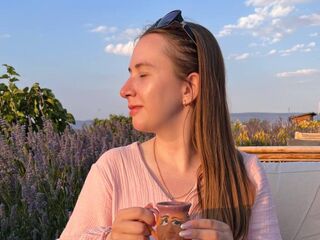 naked girl with webcam masturbating CherylWien