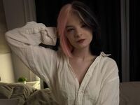 naked cam girl masturbating with sextoy ClaudineKrentz