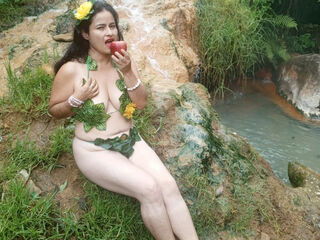 nude webcam CrystallZane