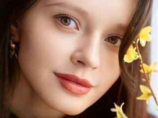 cam girl playing with dildo CrystleZaritsky