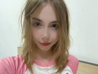 naked camgirl fingering pussy DaniGlow