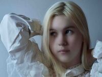 webcam striptease show DeidreSarin