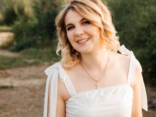 cyber sex chat DemetriceAkpan