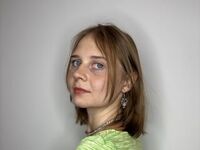 naked camgirl fingering pussy DenniseVerso