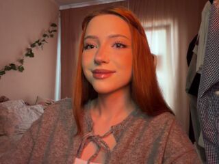 girl topless chat DianniLinell