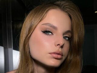 naughty webcam DoraWilliams