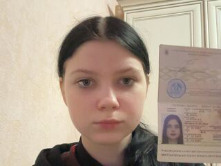 naughty cam girl fingering shaved pussy ElidiaFisanick