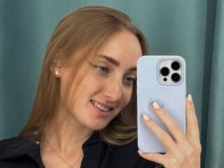 free live cam chat ElizabethKitchen