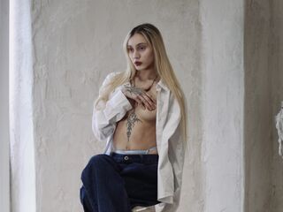 chatrubate cam girl EllieXeno