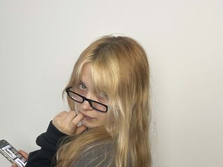 sexcam show EloiseGow