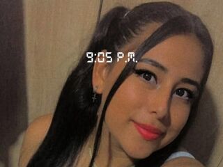 shaved pussy web cam EmilyStuar