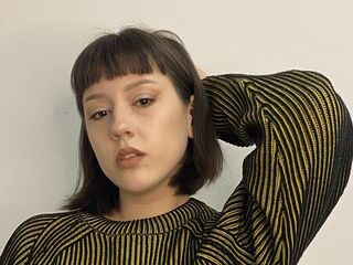 naughty camgirl FannieRasberry