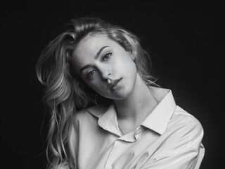 nude web cam GwynethHibbits