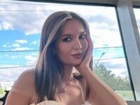 topless camgirl HayleyRinebold