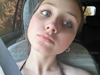 naughty cam girl HelgaHumenik