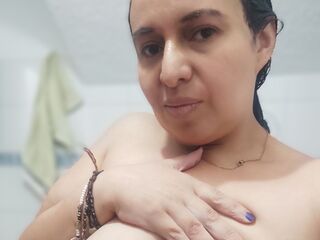 naked girl with webcam masturbating with sextoy IbannaBely