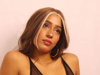 cam strip tease JadeKeim