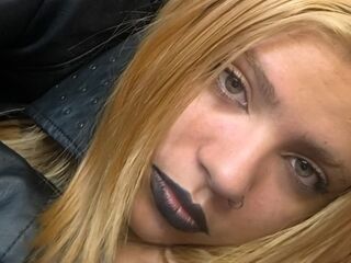 cam girl masturbating with dildo JessieArteagas
