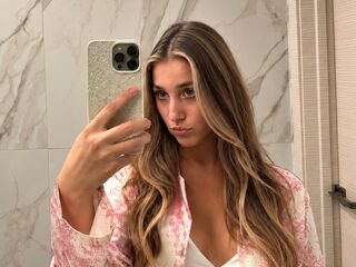 camwhore shaved pussy JohnieBritton