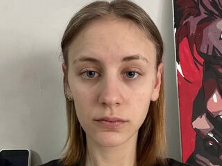 cam girl playing with sextoy KarisaKalscheuer